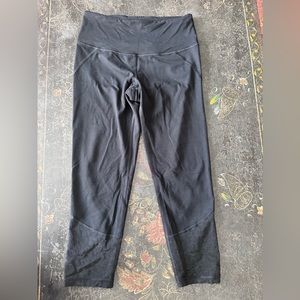 Victoria's Secret Small VSX Sport Knockout Legging Tight Cheetah Lace Leg Black